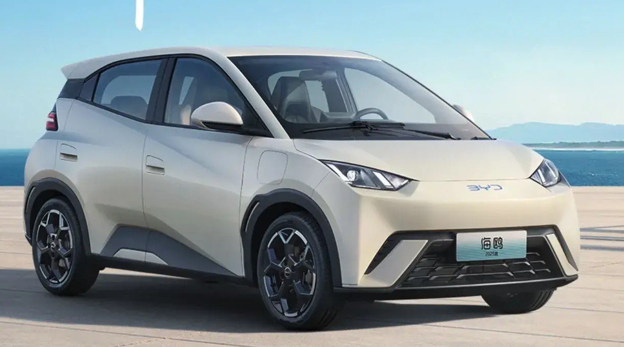 BYD anuncia superdesconto de R$ 15 mil no Dolphin Mini