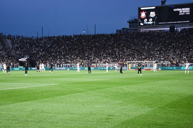 Caso Vitória: Corinthians presta homenagem antes de jogo contra Santos