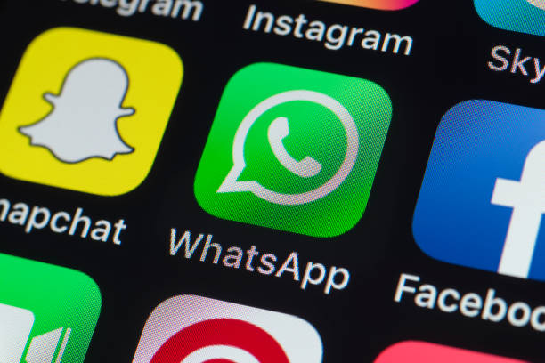 Demissão por WhatsApp está liberada no Brasil e funcionário não tem direito a dano moral