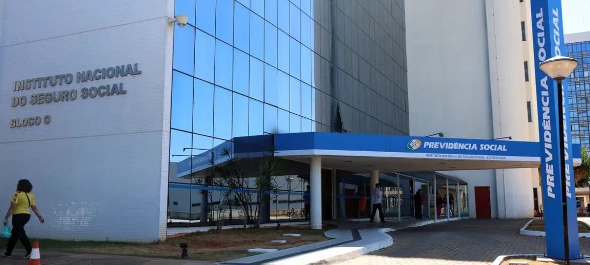 Aposentados e pensionistas recebem alerta sobre dois depósitos do INSS em junho